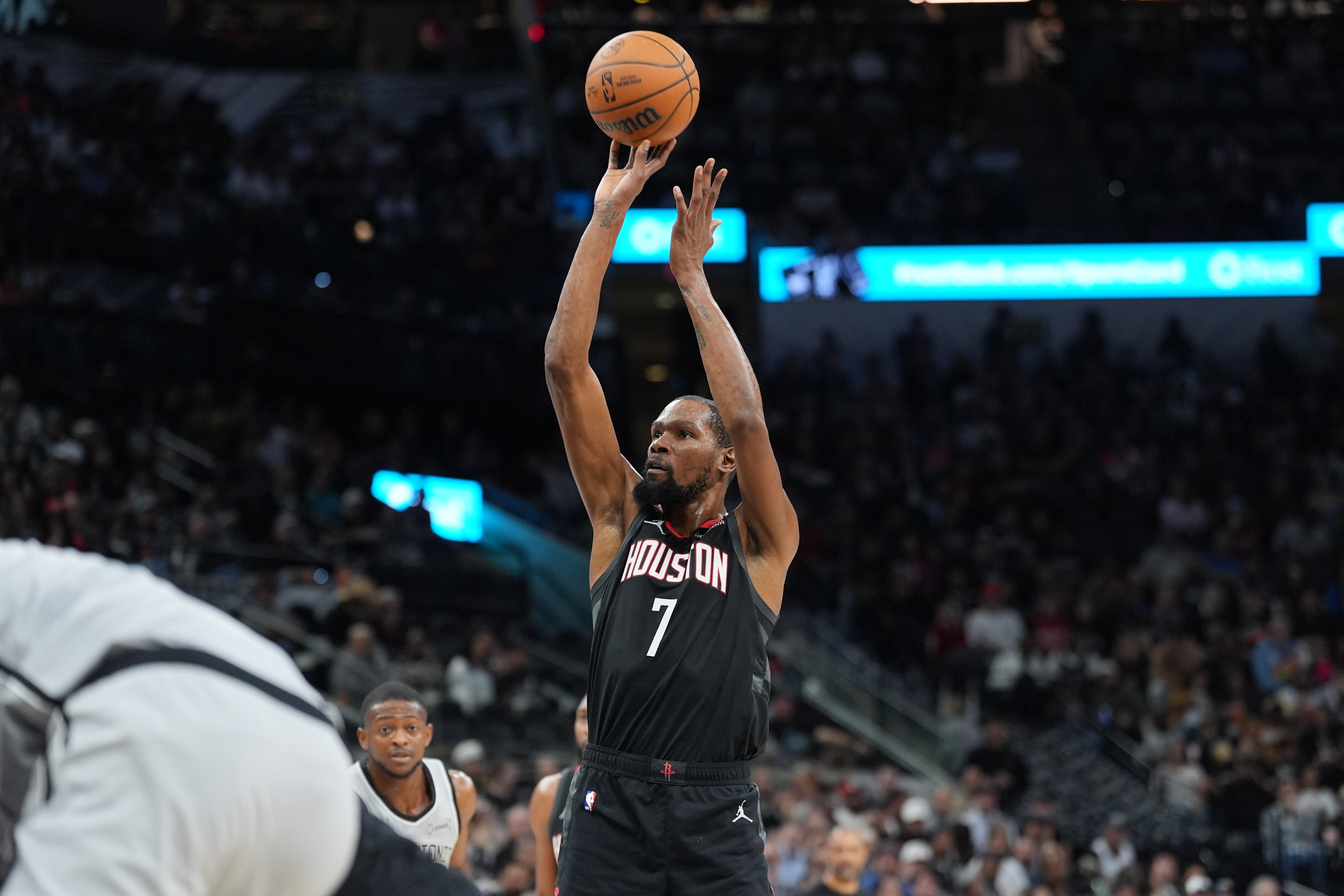 乐鱼体育入口-杜兰特生涯第343场至少30分且TS60%+ 历史第二多&amp;詹姆斯411第一